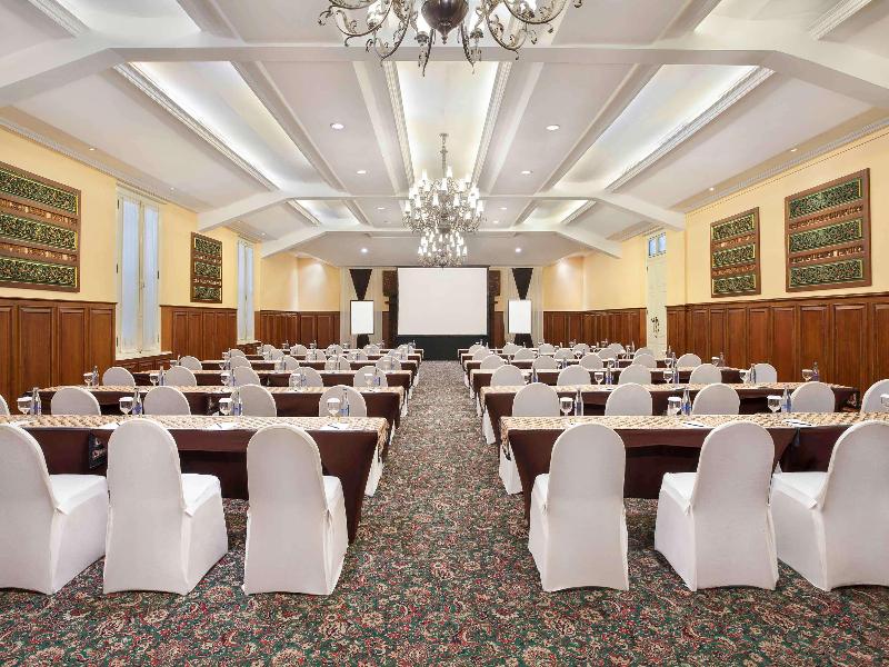 The Phoenix Hotel Yogyakarta Handwritten Collec - Toplantı