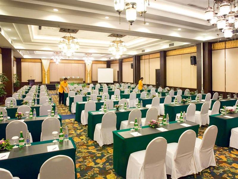 The Phoenix Hotel Yogyakarta Handwritten Collec - Toplantı