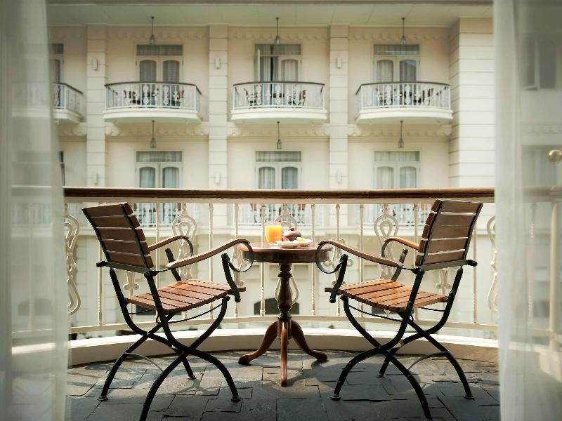 The Phoenix Hotel Yogyakarta Handwritten Collec - Oda