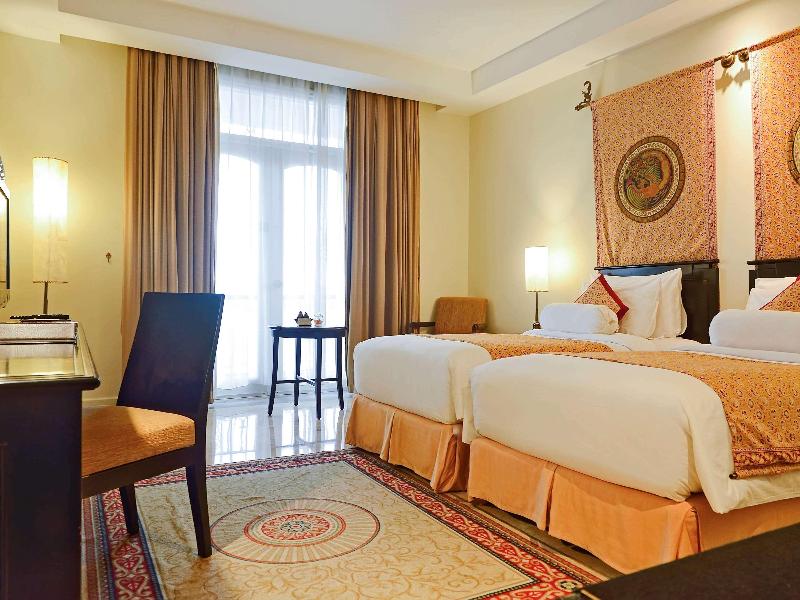 The Phoenix Hotel Yogyakarta Handwritten Collec - Oda