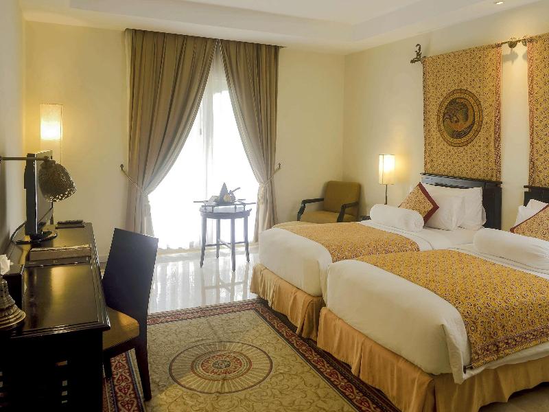The Phoenix Hotel Yogyakarta Handwritten Collec - Oda