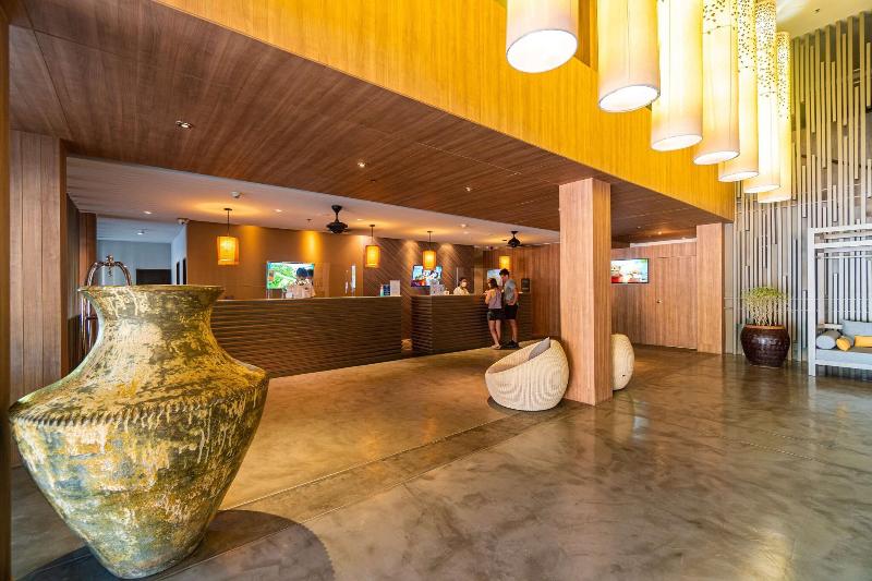 Radisson Resort & Suites Phuket - Lobi