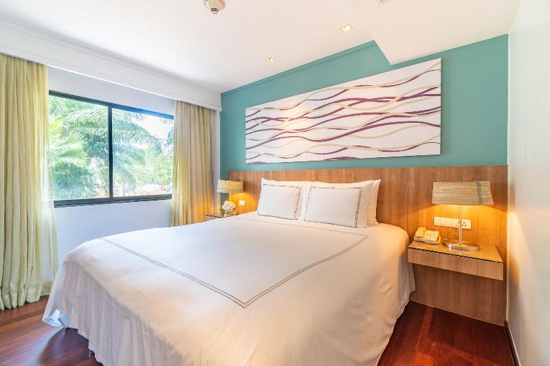 Radisson Resort & Suites Phuket - Oda