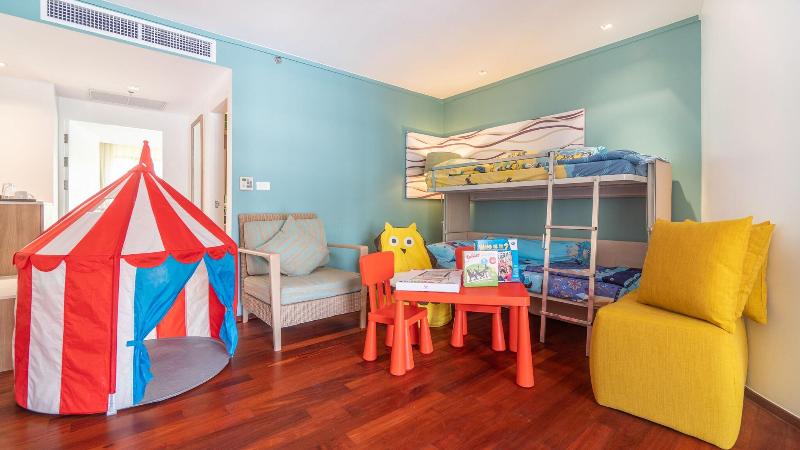 Radisson Resort & Suites Phuket - Oda