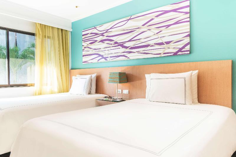 Radisson Resort & Suites Phuket - Oda