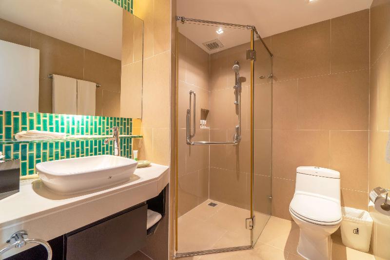 Radisson Resort & Suites Phuket - Oda