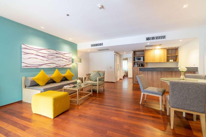 Radisson Resort & Suites Phuket - Oda