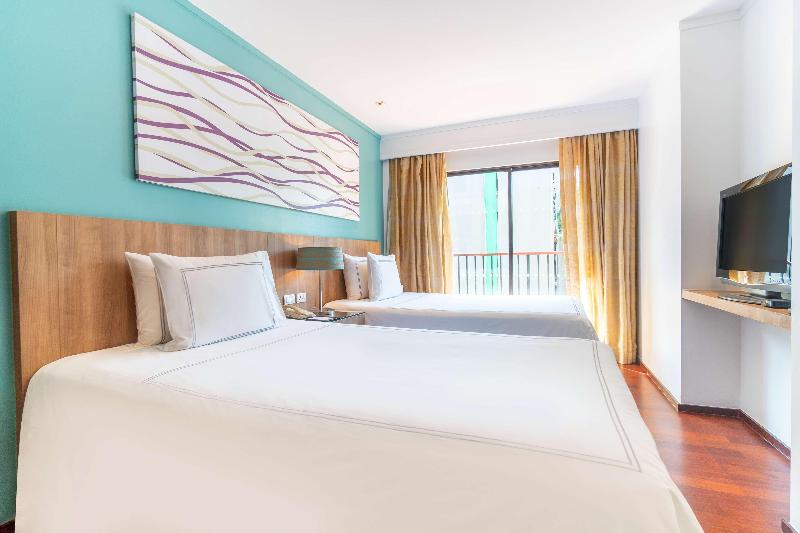 Radisson Resort & Suites Phuket - Oda