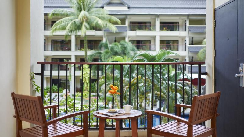 Radisson Resort & Suites Phuket - Oda