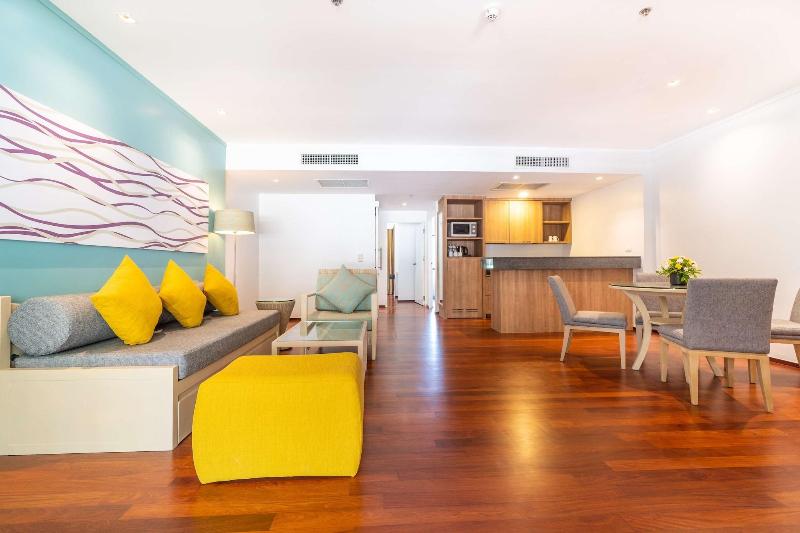Radisson Resort & Suites Phuket - Oda