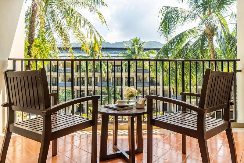 Radisson Resort & Suites Phuket - Oda