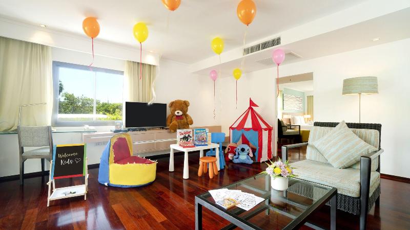 Radisson Resort & Suites Phuket - Oda