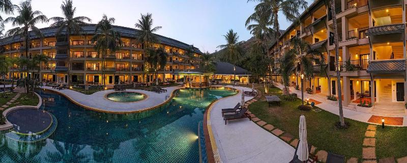Radisson Resort & Suites Phuket - Havuz