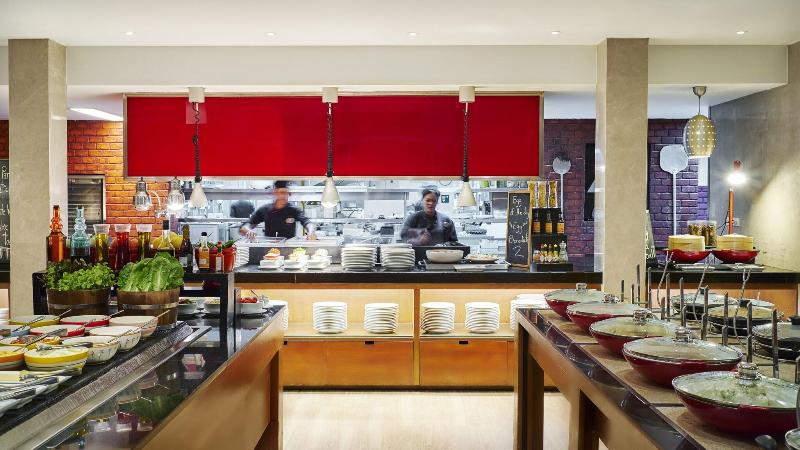 Radisson Resort & Suites Phuket - Restoran