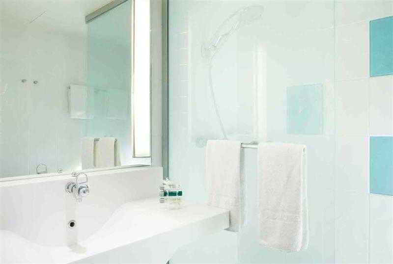 Novotel Massy Palaiseau - Genel