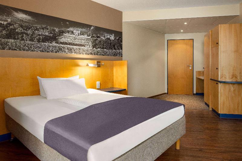 Amedia Hotel Dresden Elbpromenade by Wyndham - Oda