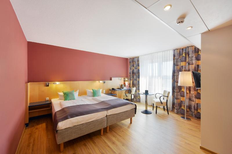 Amedia Hotel Dresden Elbpromenade by Wyndham - Oda