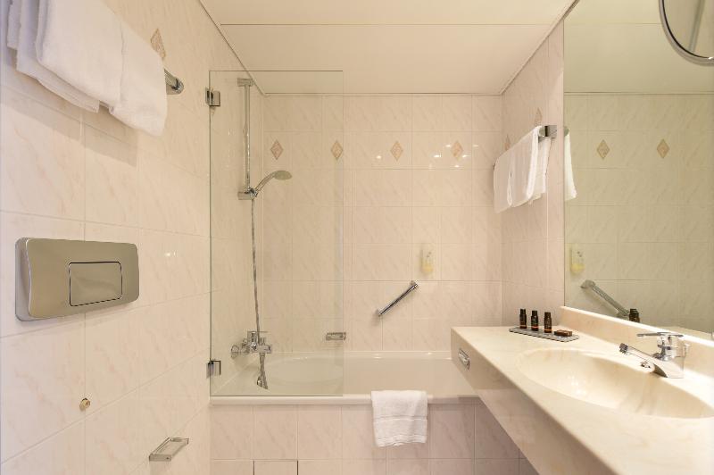 Amedia Hotel Dresden Elbpromenade by Wyndham - Oda