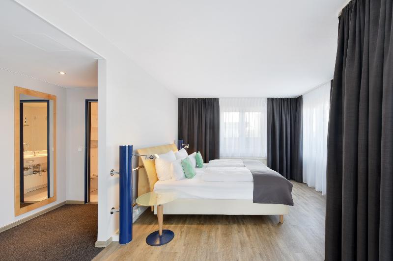 Amedia Hotel Dresden Elbpromenade by Wyndham - Oda