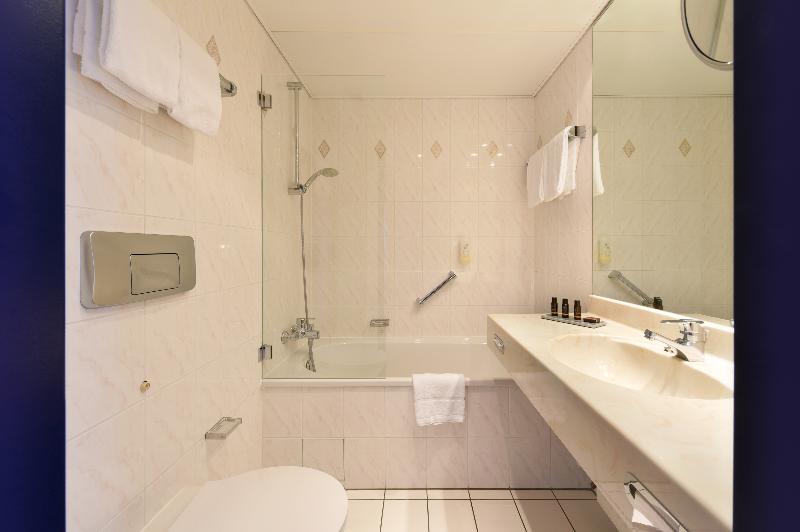 Amedia Hotel Dresden Elbpromenade by Wyndham - Oda