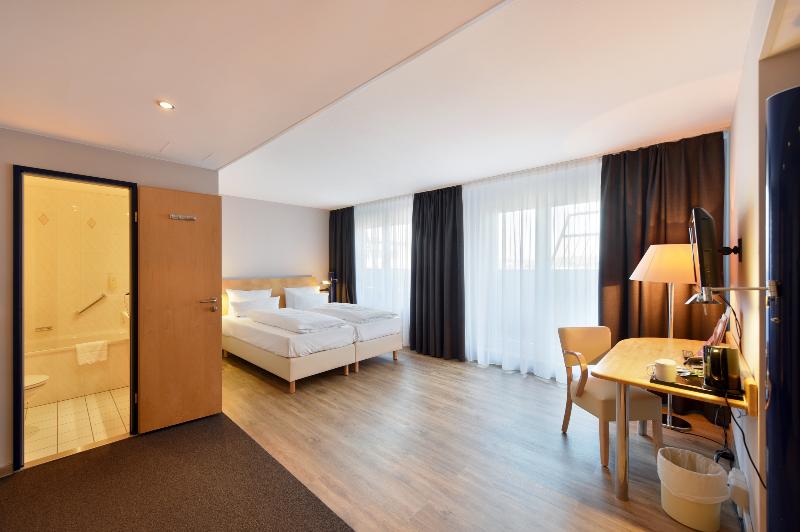 Amedia Hotel Dresden Elbpromenade by Wyndham - Oda
