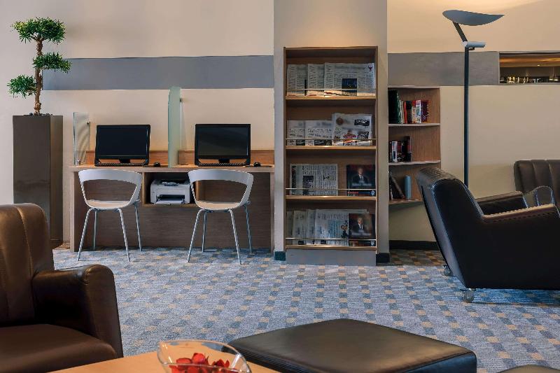 Sunday Hotel Frankfurt Airport Kelsterbach - Lobi