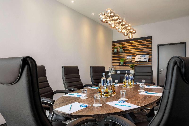 Sunday Hotel Frankfurt Airport Kelsterbach - Toplantı