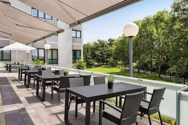 Sunday Hotel Frankfurt Airport Kelsterbach - Restoran