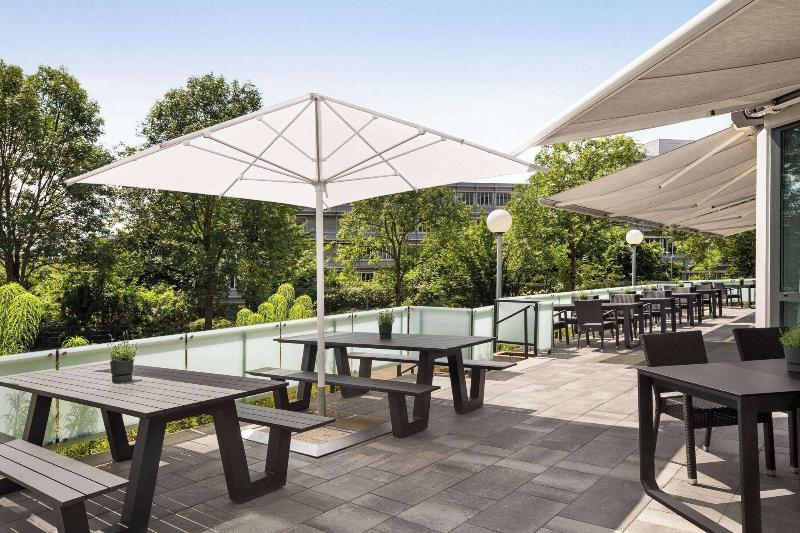 Sunday Hotel Frankfurt Airport Kelsterbach - Teras