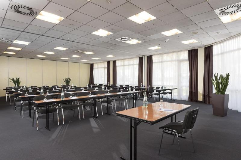 TRYP by Wyndham Wuppertal - Genel