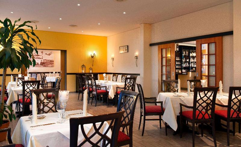 Wyndham Garden Hennigsdorf Berlin - Havuz