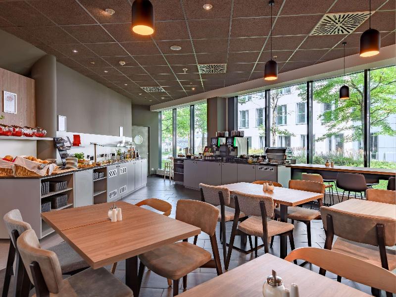Novotel Suites Muenchen Parkstadt Schwabing - Restoran
