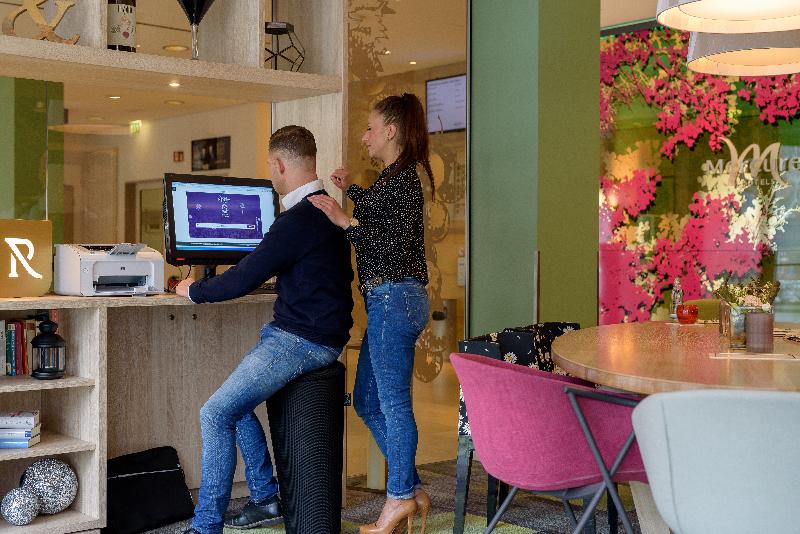 Mercure Hotel Hannover Mitte - Lobi