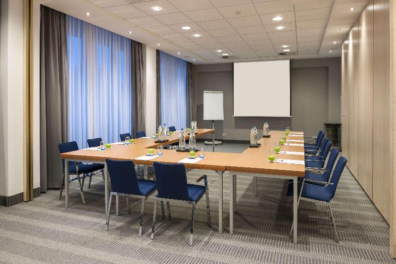 Ramada by Wyndham Amsterdam Airport Schiphol - Toplantı