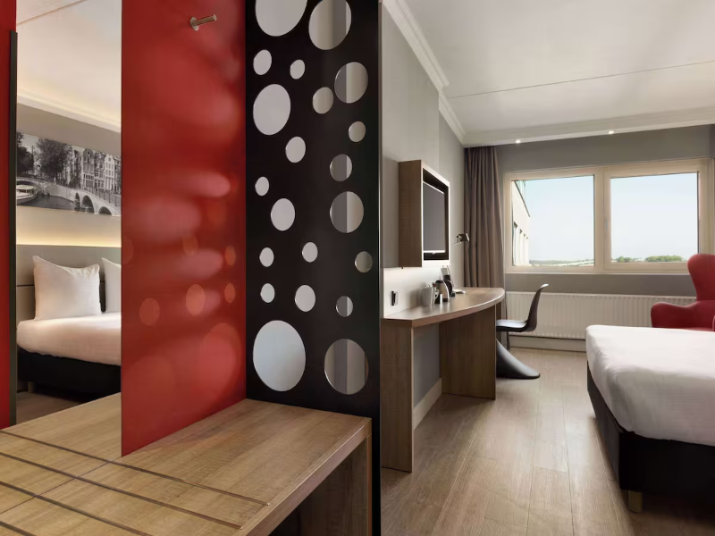 Ramada by Wyndham Amsterdam Airport Schiphol - Oda