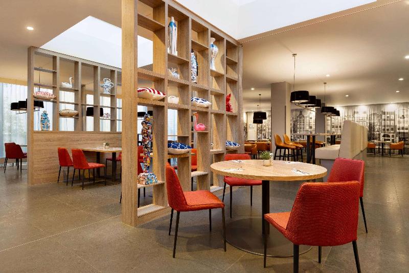 Ramada by Wyndham Amsterdam Airport Schiphol - Restoran