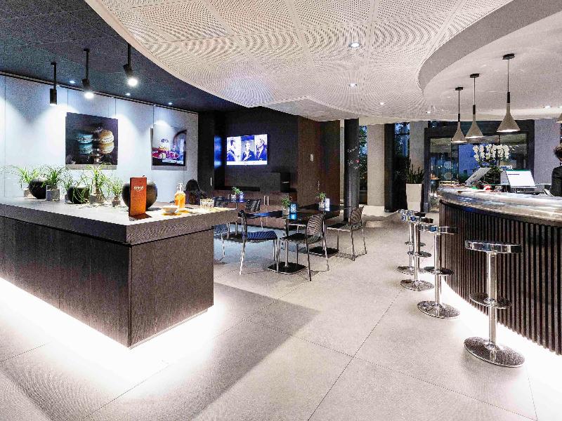Novotel Suites Geneve Aeroport - Bar