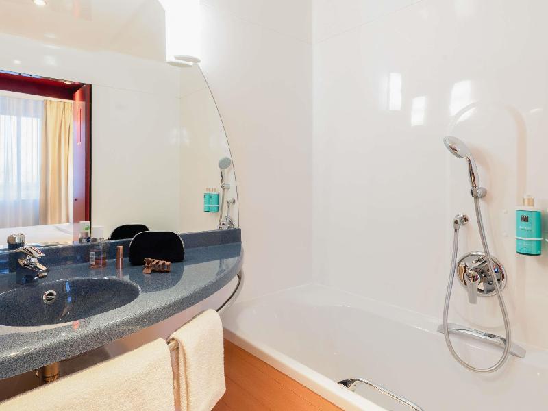 Novotel Suites Geneve Aeroport - Oda