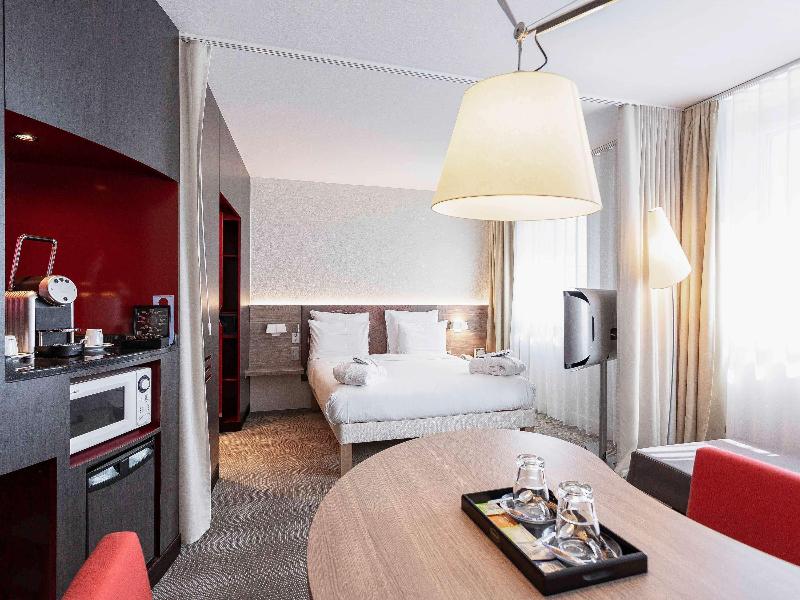 Novotel Suites Geneve Aeroport - Oda
