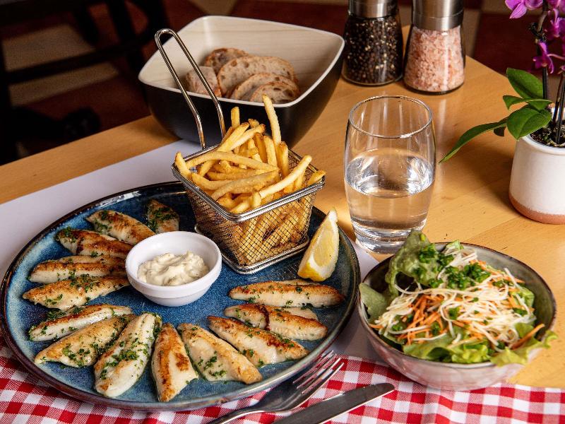 Novotel Suites Geneve Aeroport - Restoran