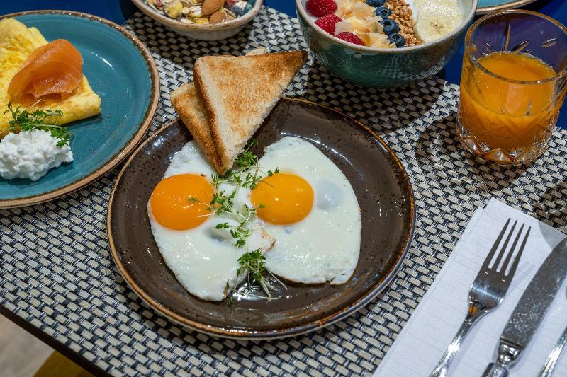 Voco Dusseldorf Seestern - Restoran