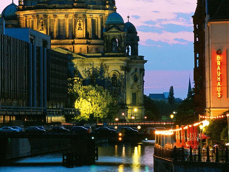 Novotel Berlin Mitte - Genel