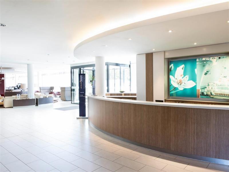 Novotel Hamburg City Alster - Lobi