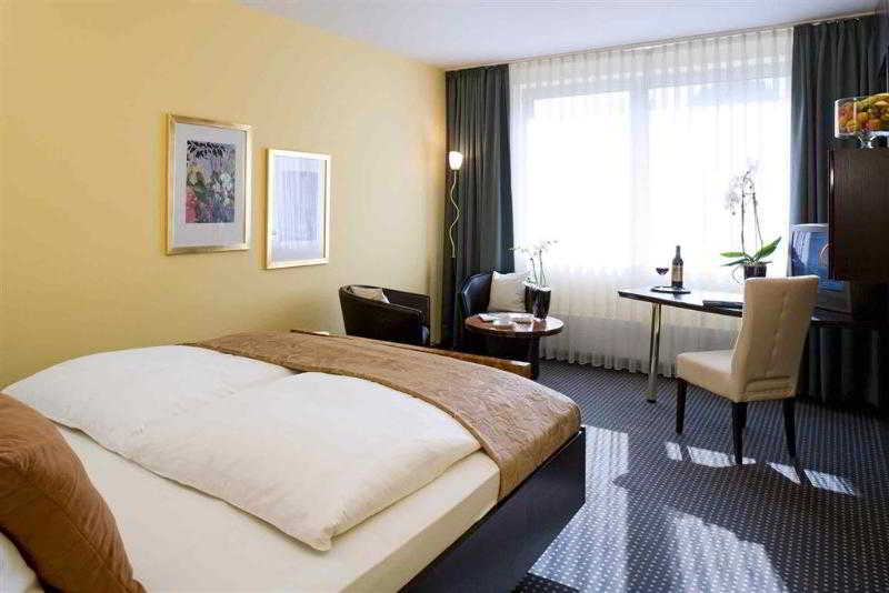 Mercure Hotel Plaza Essen - Genel