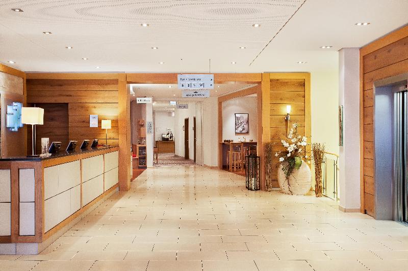 Holiday Inn Nurnberg City Centre - Lobi