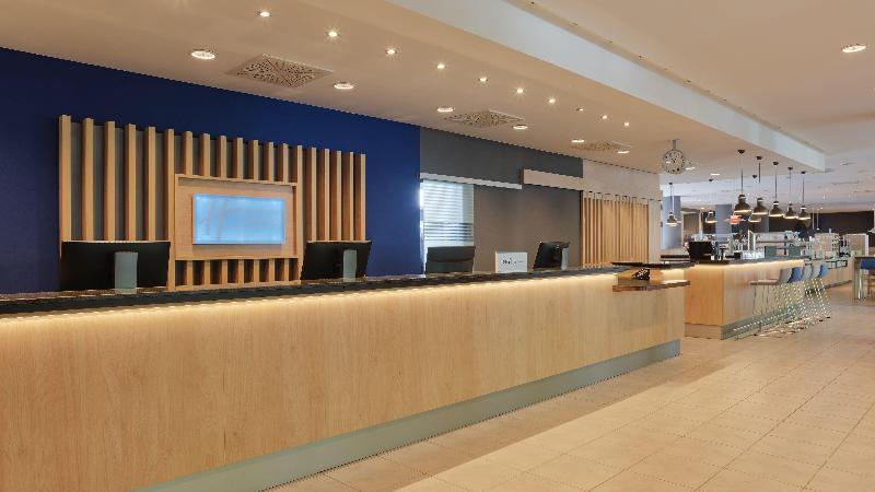 Holiday Inn Express Berlin City Centre - Genel
