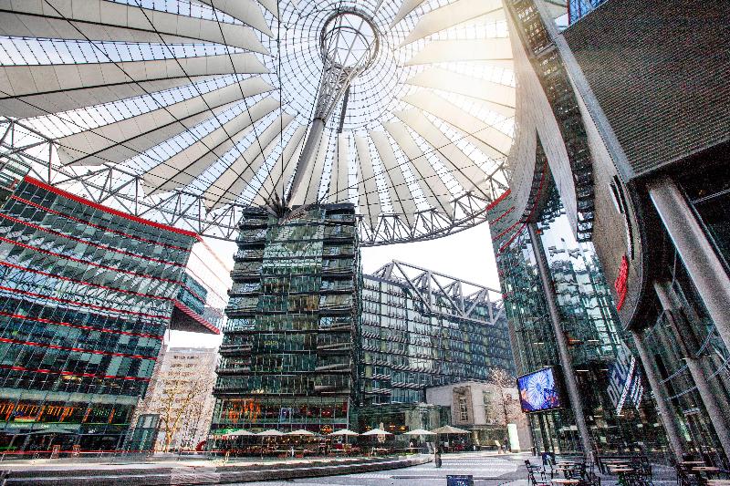 Holiday Inn Express Berlin City Centre - Genel