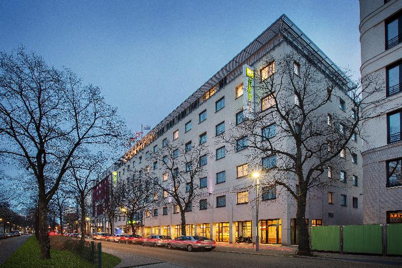 Holiday Inn Express Berlin City Centre - Genel