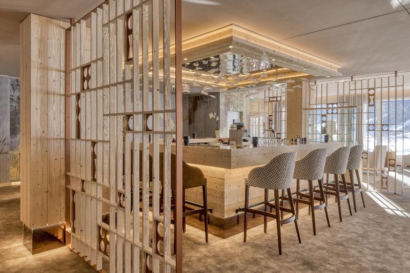 Le Bristol Leukerbad Hotel - Lobi