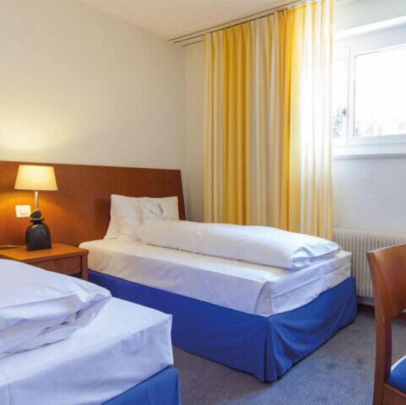 Le Bristol Leukerbad Hotel - Oda